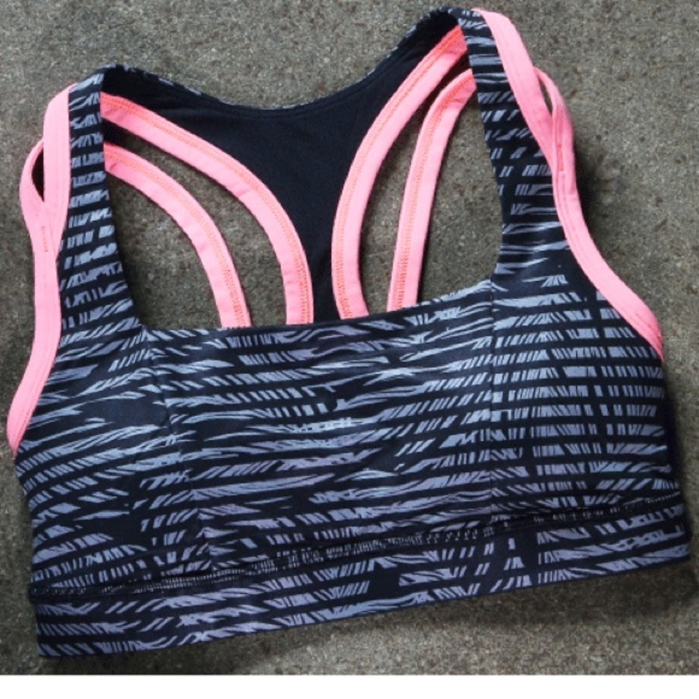 Lululemon Splendour Bra. Size 10. With pads